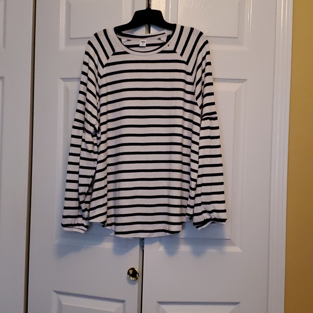 Old Navy stripped sweater.